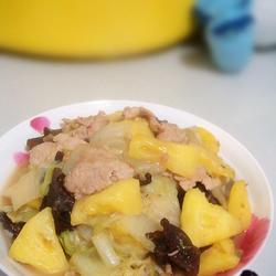 菠萝白菜炒肉的做法[图]
