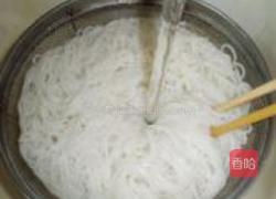 凉拌米粉的做法图解5