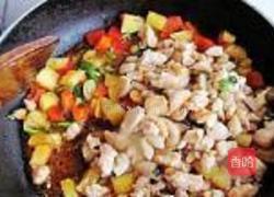 酸甜菠萝鸡丁的做法图解10