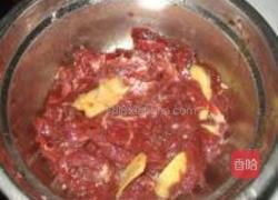 蚝油芥兰炒牛肉的做法图解1