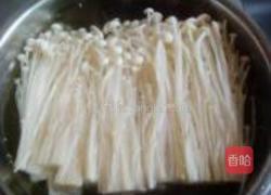 凉拌金针菇的做法图解1