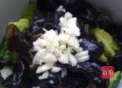 黄瓜拌黑木耳的做法图解5