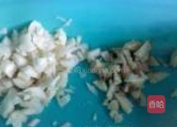 虾鲜酱清蒸黄鱼的做法图解2