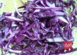 凉拌甘蓝扁豆丝的做法图解3