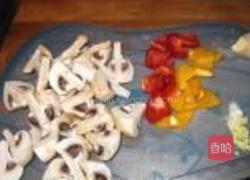 口蘑烩芦笋的做法图解1