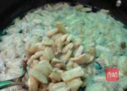辣椒大蒜炒油渣的做法图解4