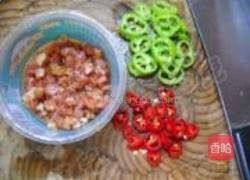 肉丁酸豆角的做法图解8