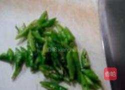 干煸苦瓜的做法图解2