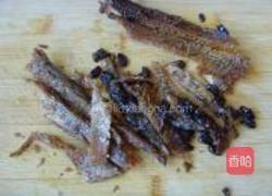 豆豉鲮鱼油麦菜的做法图解3
