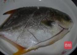 清蒸金鲳鱼的做法图解1
