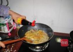 炒酸辣西瓜皮的做法图解6