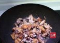 茶树菇干烧鸡肉的做法图解2