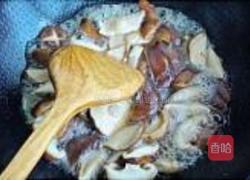 香菇鸡拐的做法图解4
