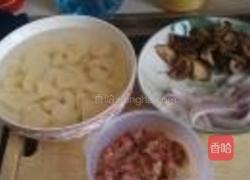 土豆烧牛肉的做法图解1