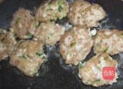 煎羊肉丸子的做法图解3