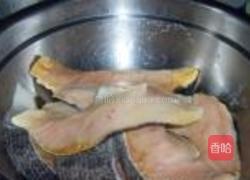 红烧马哈鱼块的做法图解1