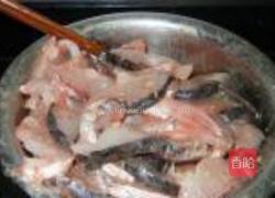 油爆青鱼片的做法图解3