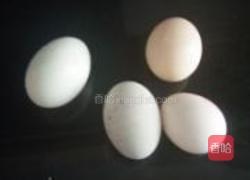 三色蒸蛋的做法图解1