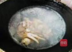 鸡爪瘦肉水果人参汤的做法图解3