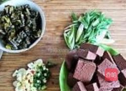 酸菜烧鸭血的做法图解2