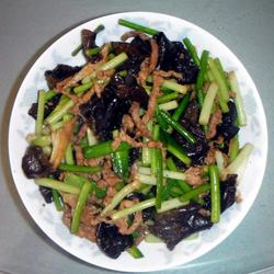 蒜苔肉丝的做法[图]