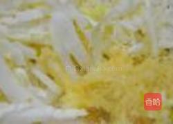 白菜拌蛰皮的做法图解3