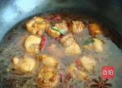 蚕豆烧猪尾的做法图解7