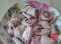蚕豆烧猪尾的做法图解3