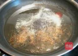 煎蘑菇的做法图解1