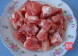 芋头排骨煲的做法图解1