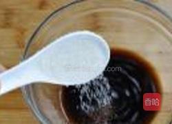 鱼香白菜粉皮的做法图解2