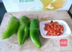 剁椒焖尖椒的做法图解1