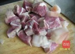 土豆块烧肉的做法图解2
