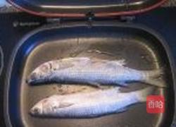 紫苏香煎鱼的做法图解1