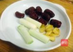 莲藕月牙骨头汤的做法图解5