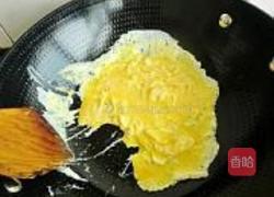芹菜炒鸡蛋的做法图解3