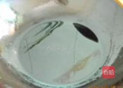 清蒸生鱼的做法图解7