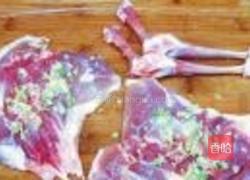 游春戏水烤鸭腿的做法图解3
