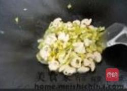 酸菜炒猪肠的做法图解9