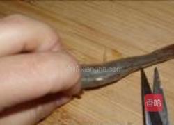 油爆虾的做法图解1
