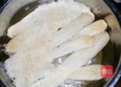 鲜虾豆腐酿竹荪的做法图解1