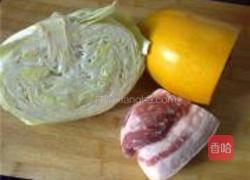 包菜肉丸的做法图解1