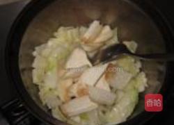 包菜炒杏鲍菇的做法图解3