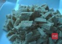 香椿拌豆腐的做法图解4