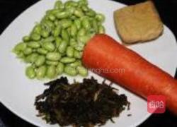 萝卜菜炒毛豆的做法图解1
