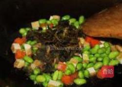 萝卜菜炒毛豆的做法图解6