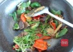 双椒炒鸭杂的做法图解5