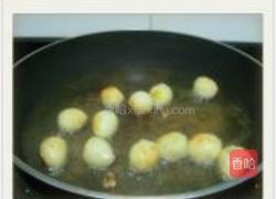 酸甜鹌鹑蛋的做法图解2
