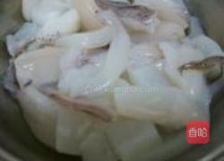 炸墨鱼的做法图解1
