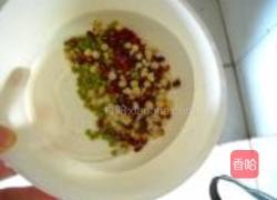 蜜豆冰蔬果糯米粥的做法图解3